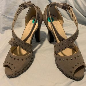 Size 8 Charles Albert grey studded platform heel brand new